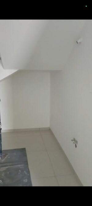 Room in 4 BHK Villa at Tellapur – for Sale