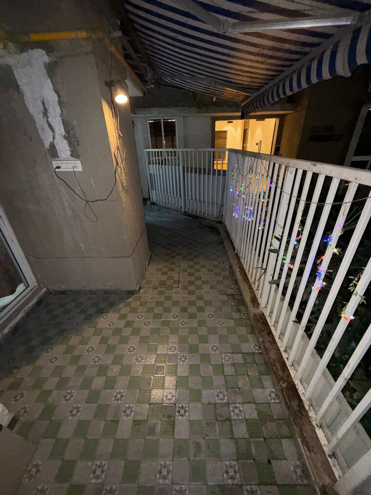 Balcony, lodha-amara 1 Bedroom 453 Sq.Ft. Apartment In Kolshet Road Thane 9713340