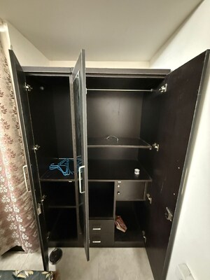 Furnished Amenities in 1 BHK Apartment at Lodha Amara, Kolshet Road – for Rent