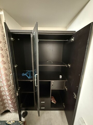 Furnished Amenities in 1 BHK Apartment at Lodha Amara, Kolshet Road – for Rent