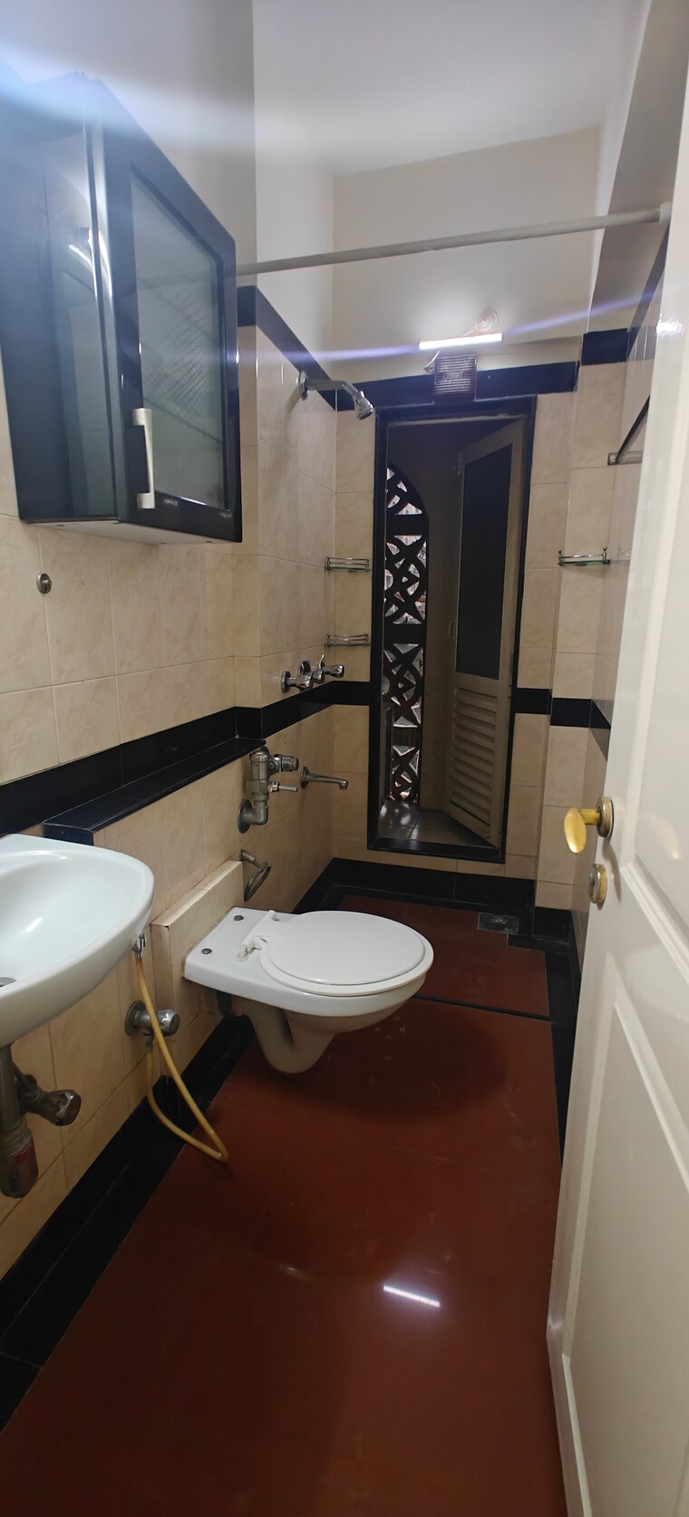 Bathroom, silver-crest-powai 2 Bedroom 950 Sq.Ft. Apartment In Powai Mumbai 9713357