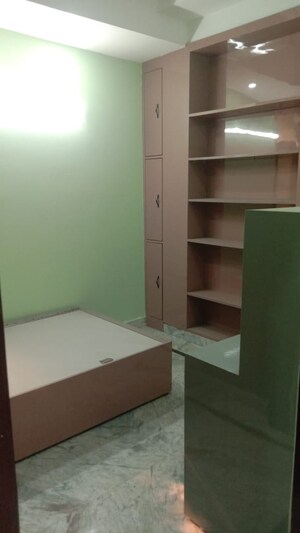 Room in 3 BHK Builder Floor at Kavi Nagar Block G – for Sale