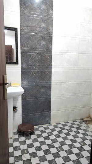 Bathroom in 2 BHK Builder Floor at Tarika CGHS, Sector 43 – for Rent