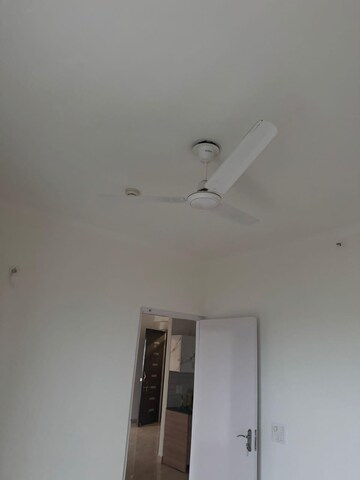 Furnished Amenities in 2 BHK Apartment at Gaur Yamuna City 16th Park View, Gaur Yamuna City – for Rent