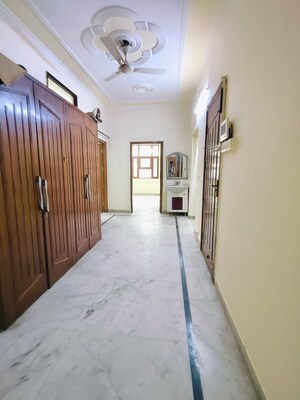 3 BHK Builder Floor For Rent in Tanvi villa, Sector 45