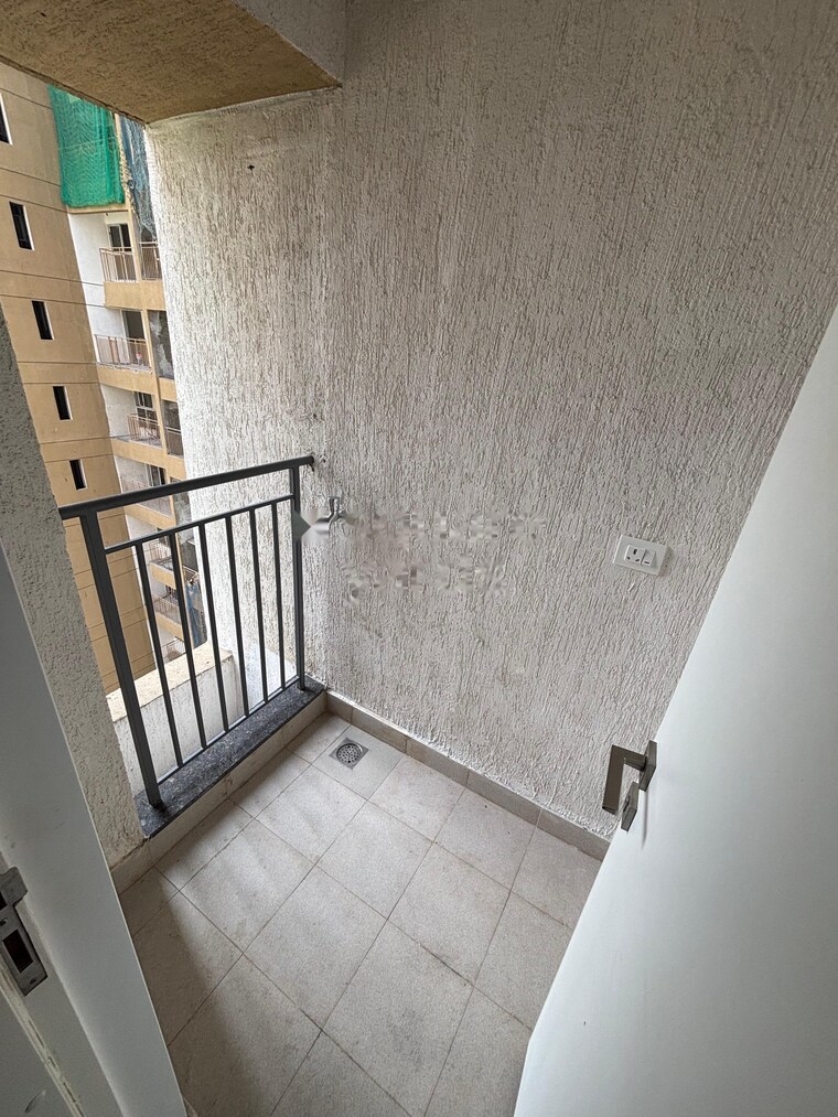 Balcony, kharadi 1 Bedroom 562 Sq.Ft. Apartment In Kharadi Pune 9713431