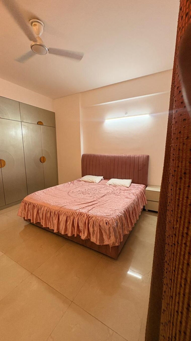 Bedroom, shalimar-belvedere-court 3.5 Bedroom 2000 Sq.Ft. Apartment In Gomti Nagar Lucknow 9713456