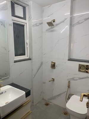 Team Area in 3 BHK Apartment at Smart World Orchard, Sector 61 – for Rent