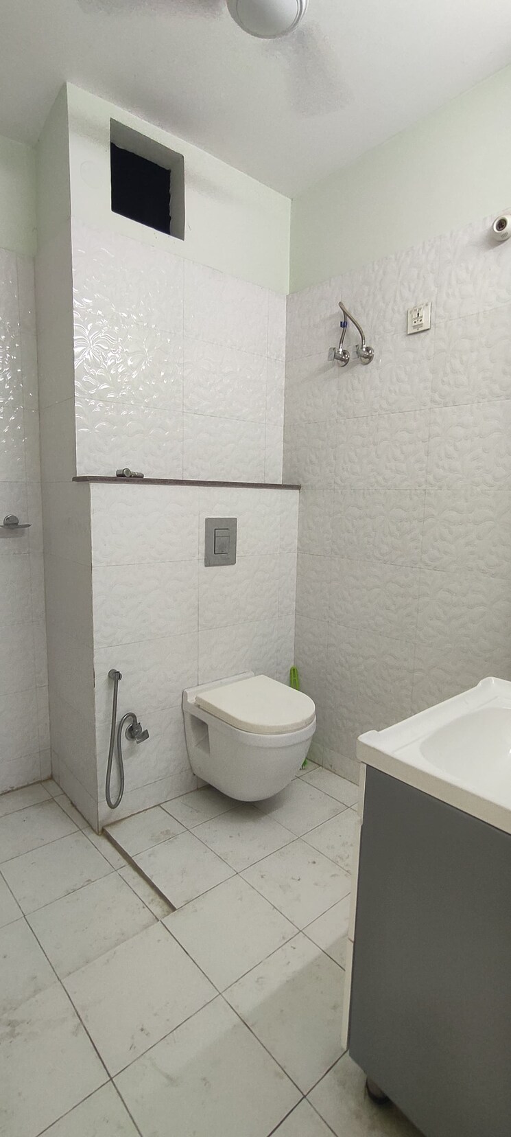 Bathroom, ansal-sushant-lok-i 3 Bedroom 1500 Sq.Ft. Builder Floor In Sector 43 Gurgaon 9713468