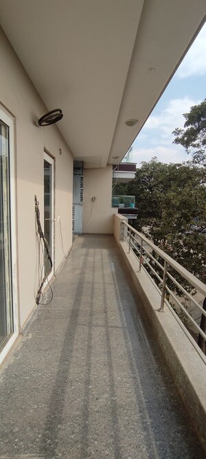 Balcony in 3 BHK Builder Floor at Ansal Sushant Lok I, Sector 43 – for Rent