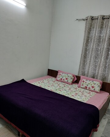  Pg For Rent in Vineet Khand