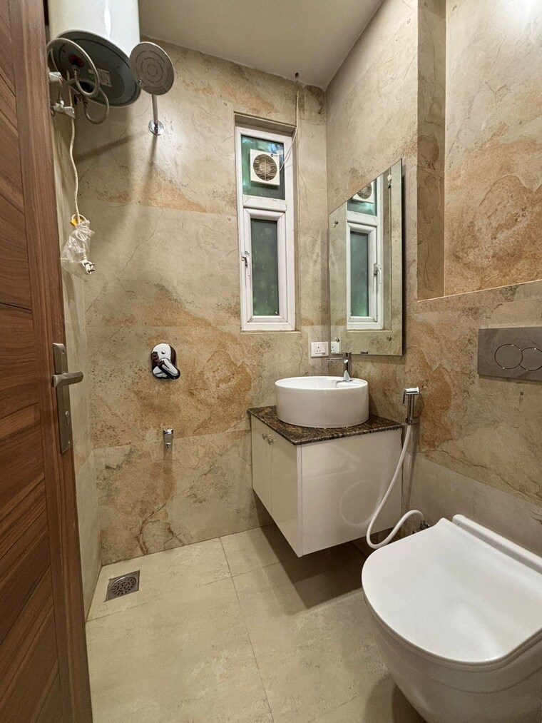 Bathroom, sector 55 3 Bedroom 1750 Sq.Ft. Builder Floor In Sector 55 Gurgaon 9713499