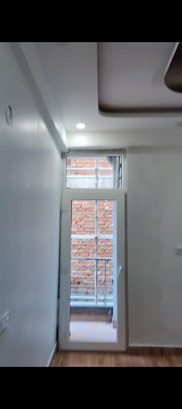 Furnished Amenities in 2 BHK Builder Floor at Krystal Homes, Sector 1 Greater Noida – for Rent