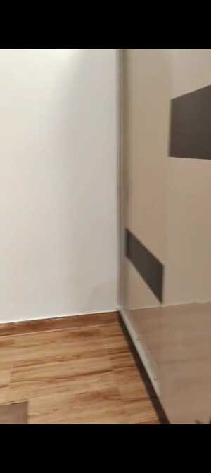 Room in 2 BHK Builder Floor at Krystal Homes, Sector 1 Greater Noida – for Rent