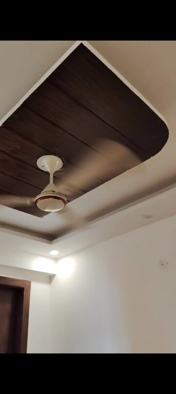 Furnished Amenities in 2 BHK Builder Floor at Krystal Homes, Sector 1 Greater Noida – for Rent