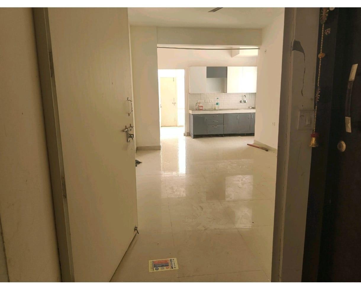 2 BHK + Pooja Room 665 Sq.Ft. Apartment in Signature Global Proxima Phase 2