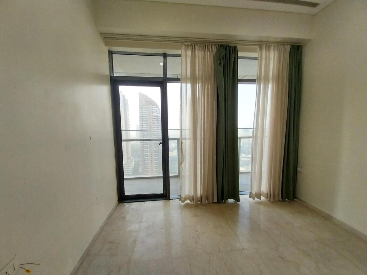 4 BHK + Pooja Room,Servant Room Apartment For Rent in Omkar 1973