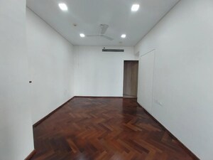 Room in 4 BHK Apartment at Omkar 1973, Worli – for Rent