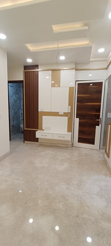 3 BHK Builder Floor For Sale in Rohini Sector 8