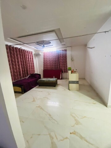  Pg For Rent in Vineet Khand