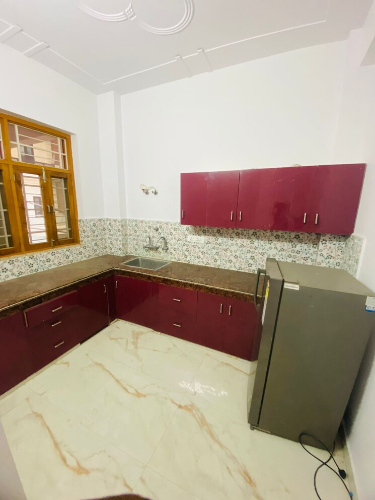 Room, vineet khand Pg For Girls In Vineet Khand 9713627