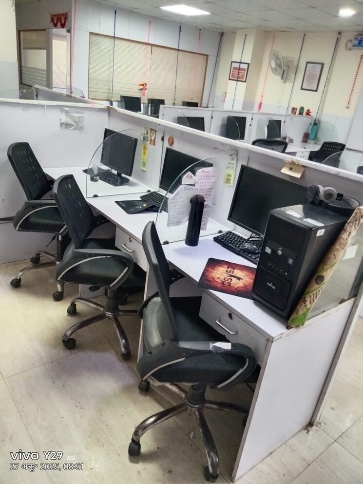 Team Area, sector 3 Commercial Office Space 1200 Sq.Ft. In Sector 3 Noida 9713661