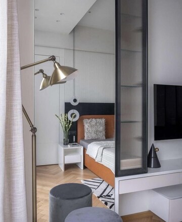 Master Bedroom in 2 BHK Apartment at Indiabulls Blu, Worli – for Rent