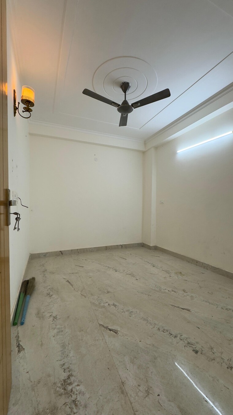 Room, chattarpur 3 Bedroom 1200 Sq.Ft. Builder Floor In Chattarpur Delhi 9713674