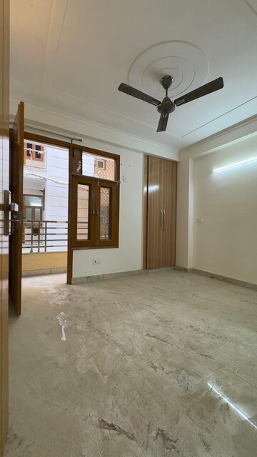3 BHK Builder Floor For Rent in Chattarpur