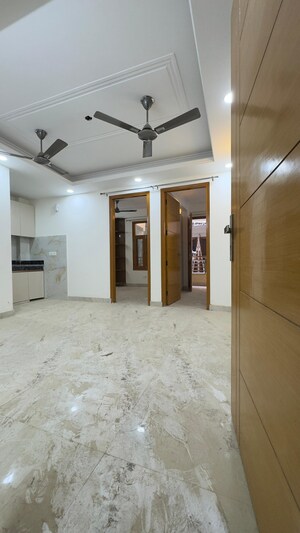 Room in 3 BHK Builder Floor at Chattarpur – for Rent