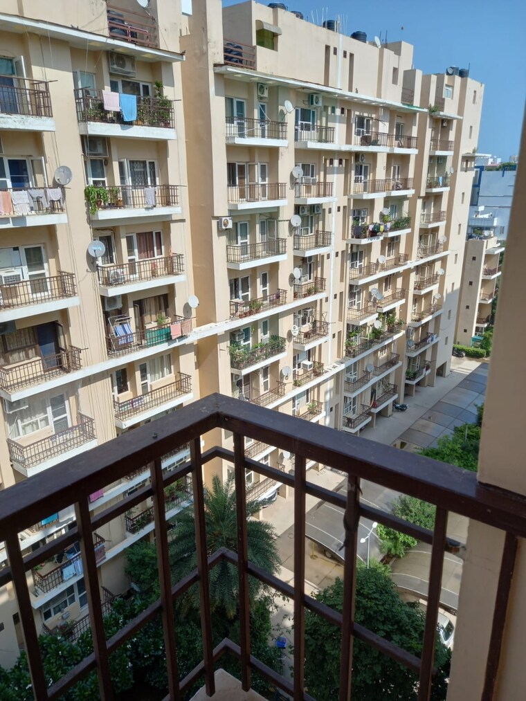 Balcony, old ambala road 3 Bedroom 1800 Sq.Ft. Apartment In Old Ambala Road Panchkula 9713680