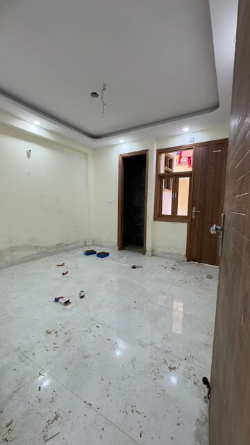 Room in 3 BHK Builder Floor at Chattarpur – for Rent