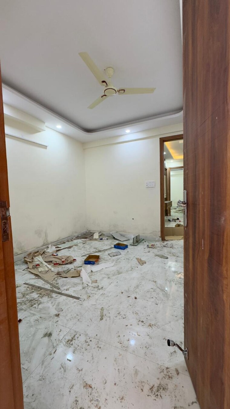 Room, chattarpur 3 Bedroom 1300 Sq.Ft. Builder Floor In Chattarpur Delhi 9713701