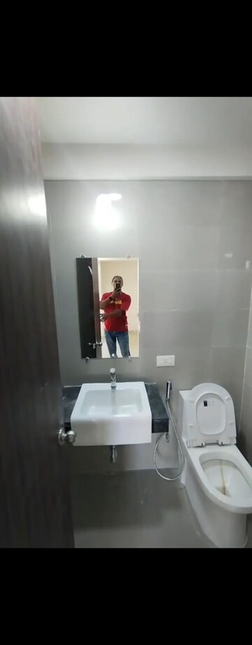 Bathroom in 3.5 BHK Apartment at Indiabulls One Indiabulls, Pokhran Road No Two – for Rent