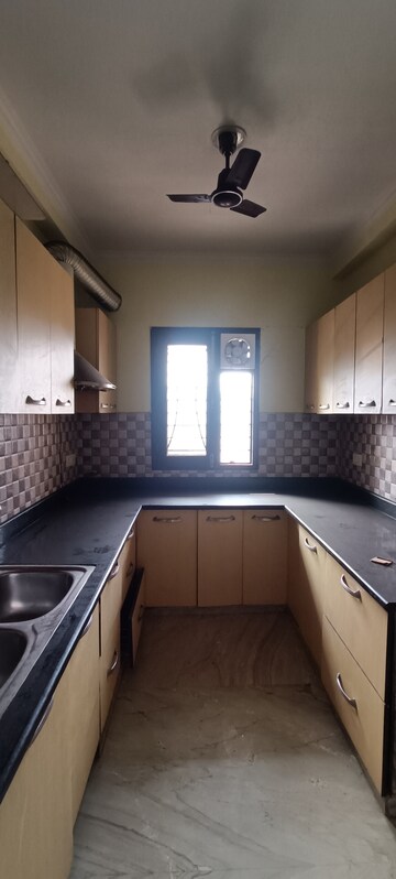 Kitchen in 3 BHK Builder Floor at Rohini Sector 8 – for Rent