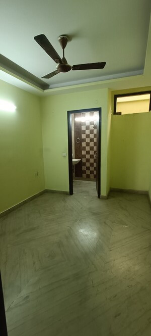 Room in 3 BHK Builder Floor at Rohini Sector 8 – for Rent