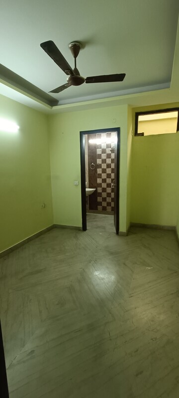 Room in 3 BHK Builder Floor at Rohini Sector 8 – for Rent