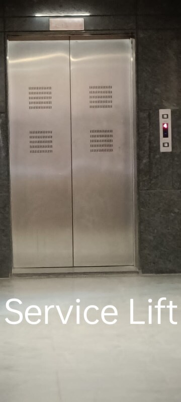 Room in  Office Space at Shilp Arista, Bodakdev – for Rent