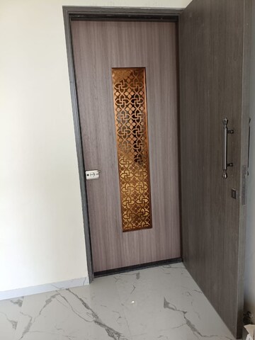 Room in 3 BHK Apartment at H Rishabraj Phoenix, Borivali West – for Rent