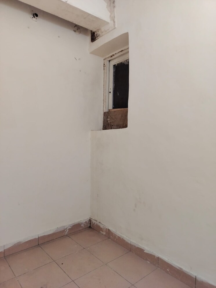 Room, sarita vihar 2 Bedroom 950 Sq.Ft. Apartment In Sarita Vihar Delhi 9713731