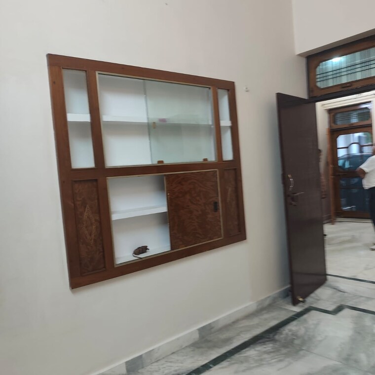 Room, gomti nagar Pg For Girls In Gomti Nagar 9713736