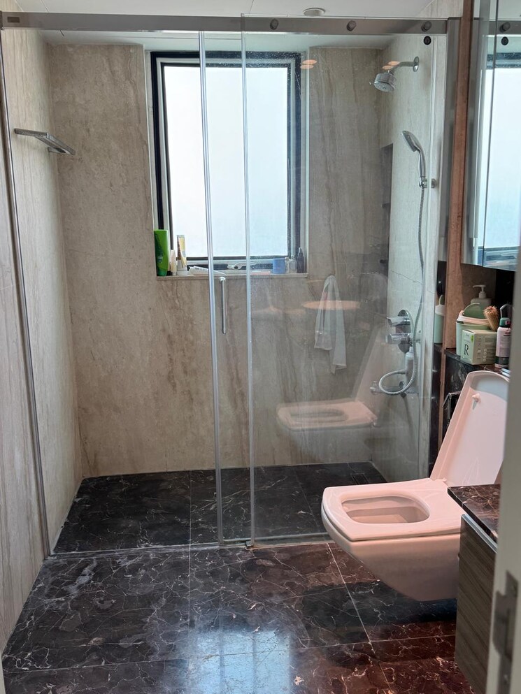 Bathroom, dlf-the-crest 4 Bedroom 3529 Sq.Ft. Apartment In Sector 54 Gurgaon 9713757