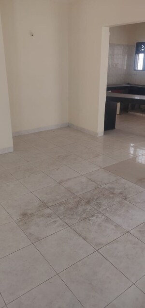 Room in 4 BHK Apartment at Planet Millennium CHS, Pimple Saudagar – for Sale