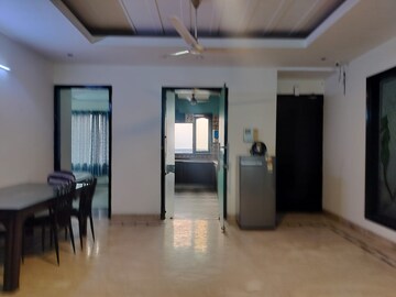 Room in 4 BHK Builder Floor at Jasola Vihar – for Rent
