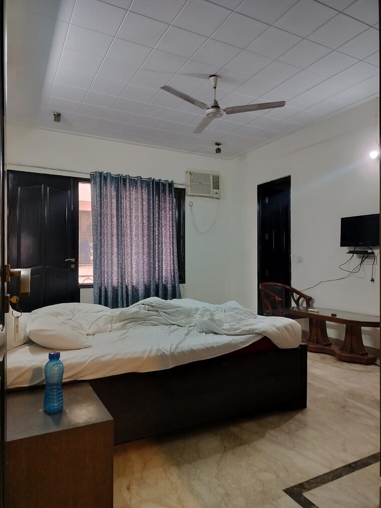 Bedroom, jasola vihar 4 Bedroom 325 Sq.Ft. Builder Floor In Jasola Vihar Delhi 9713753