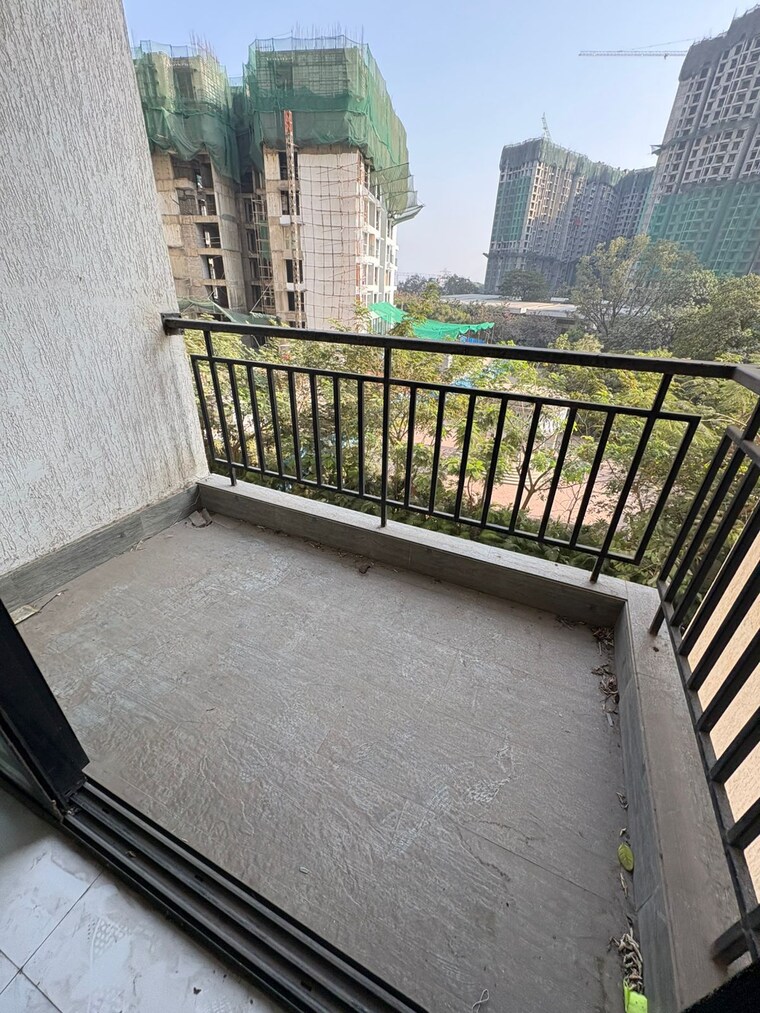 Balcony, runwal-gardens-phase-2 3 Bedroom 904 Sq.Ft. Apartment In Dombivli East Thane 9713773