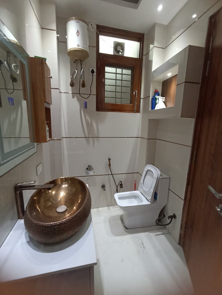 Bathroom, rwa-apartments-sector-47 3 Bedroom 2000 Sq.Ft. Independent House In Sector 47 Noida 9713788