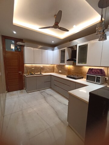 Kitchen in 3 BHK Independent House at RWA Apartments Sector 47, Sector 47 – for Rent