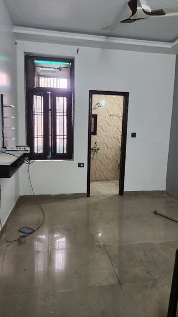 2 BHK Builder Floor For Rent in Spring Field, Sector 31