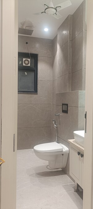 Attached Bathroom in 3 BHK Builder Floor at Surajmal Vihar – for Sale